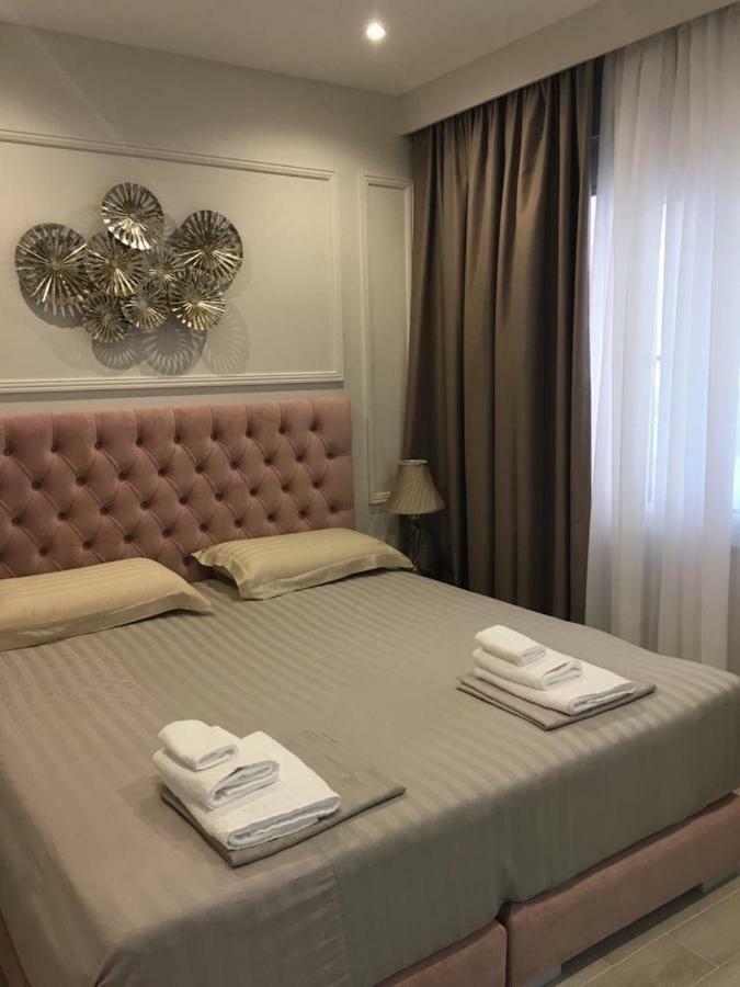 Onira Luxury Rooms Sarandë Buitenkant foto